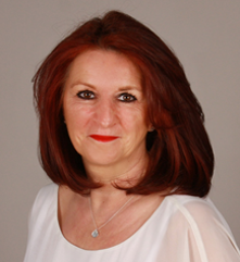 eine Frau mit roten Haare